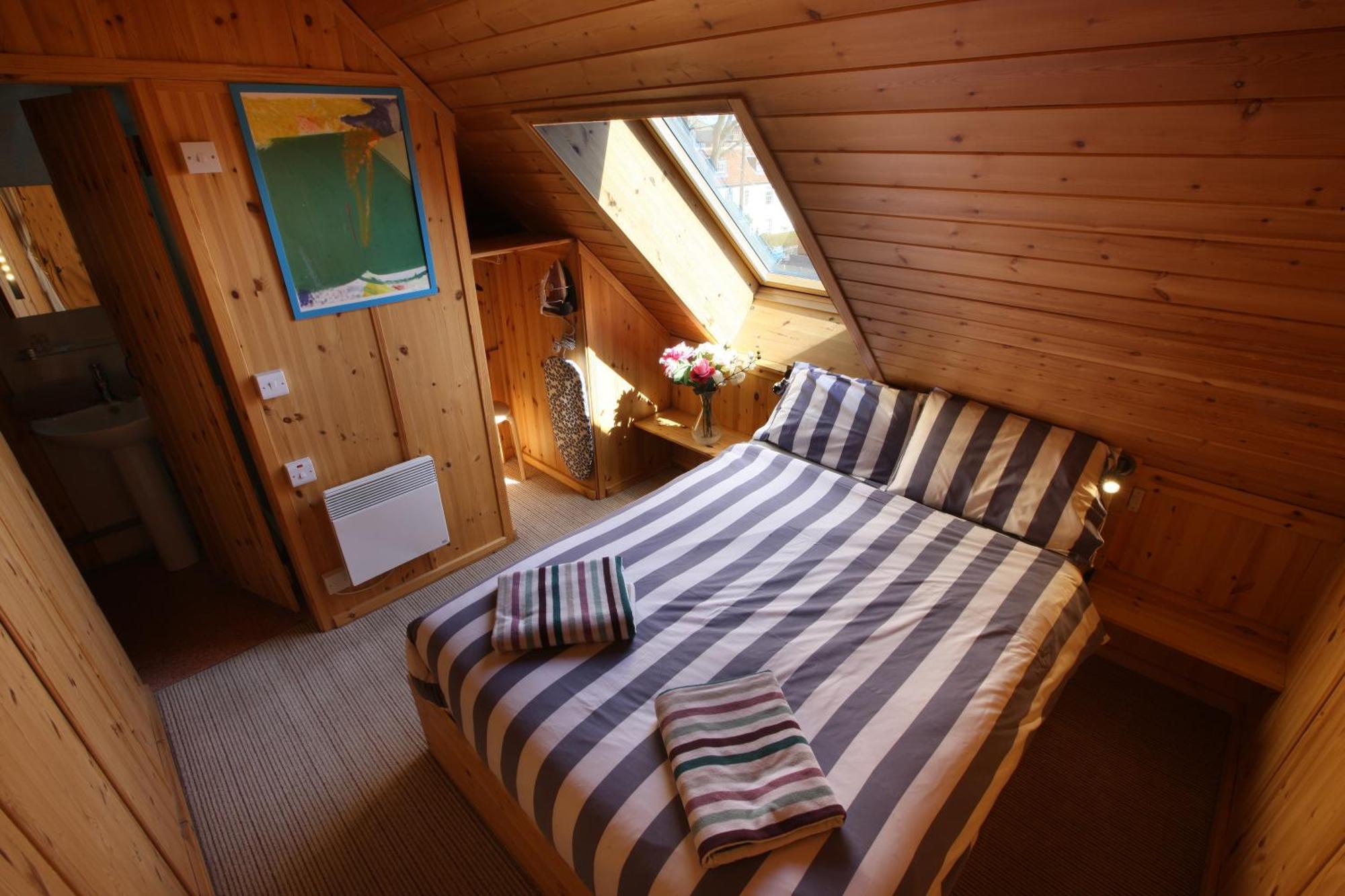 Discovery House Вітбі Екстер'єр фото