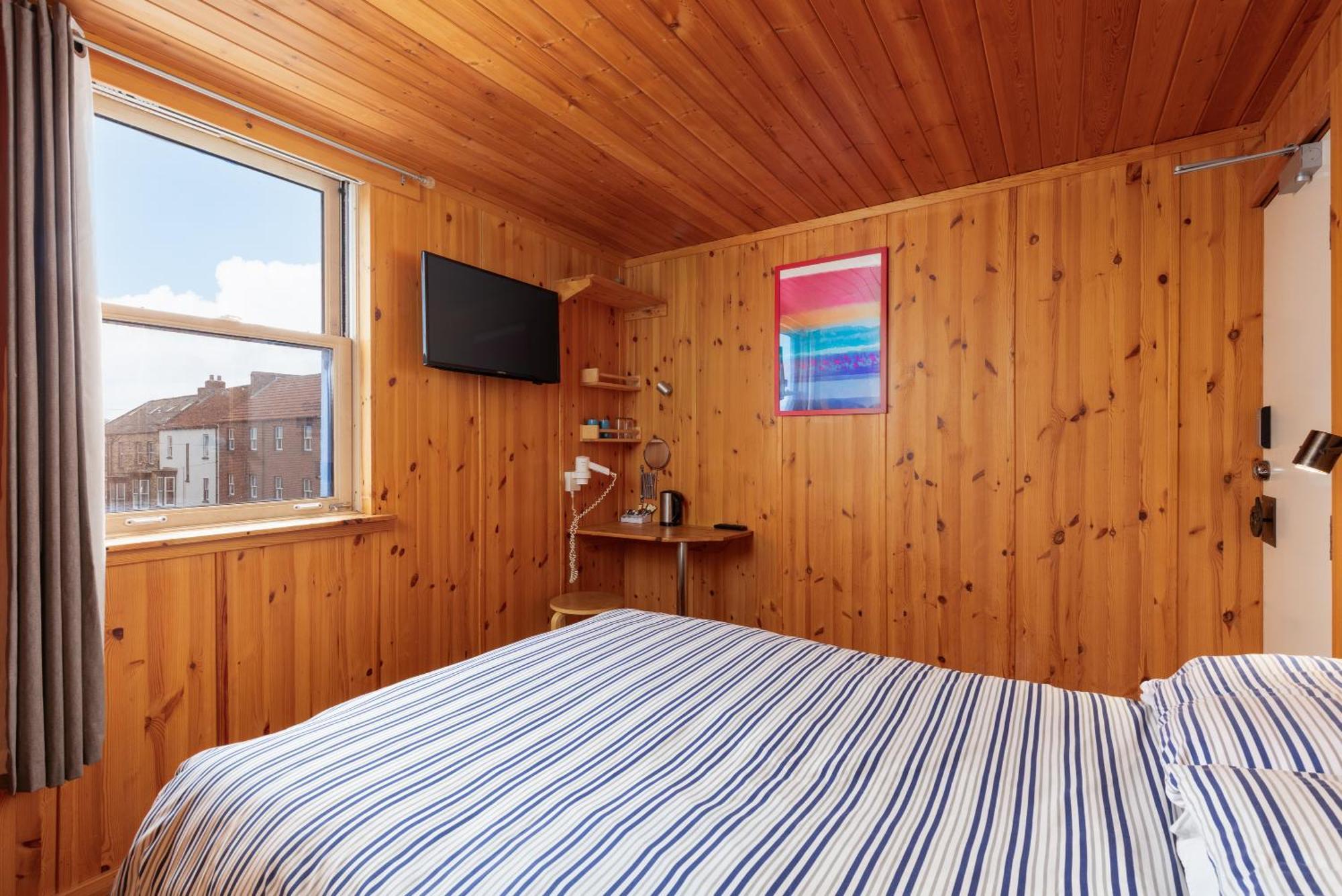 Discovery House Вітбі Екстер'єр фото