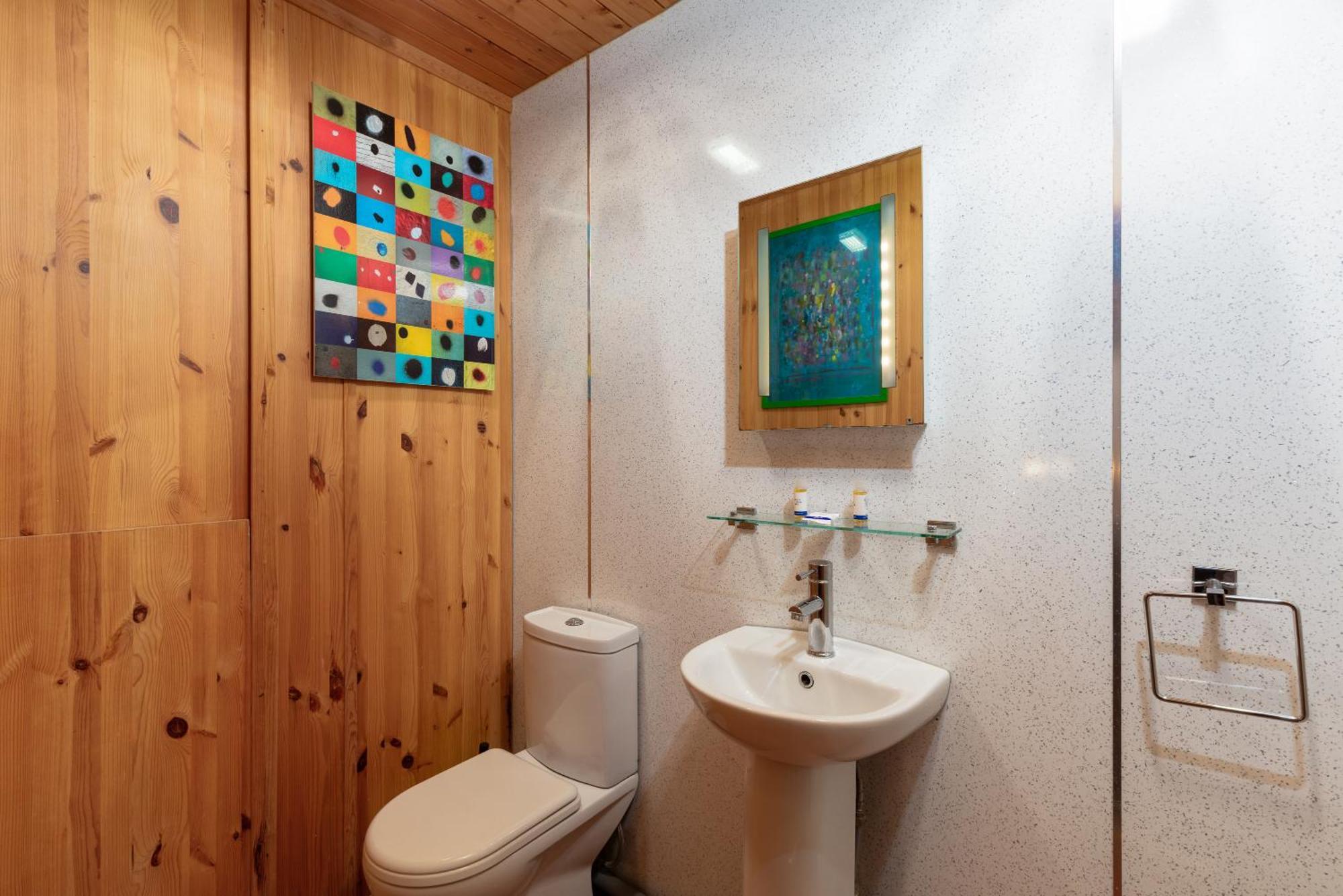 Discovery House Вітбі Екстер'єр фото
