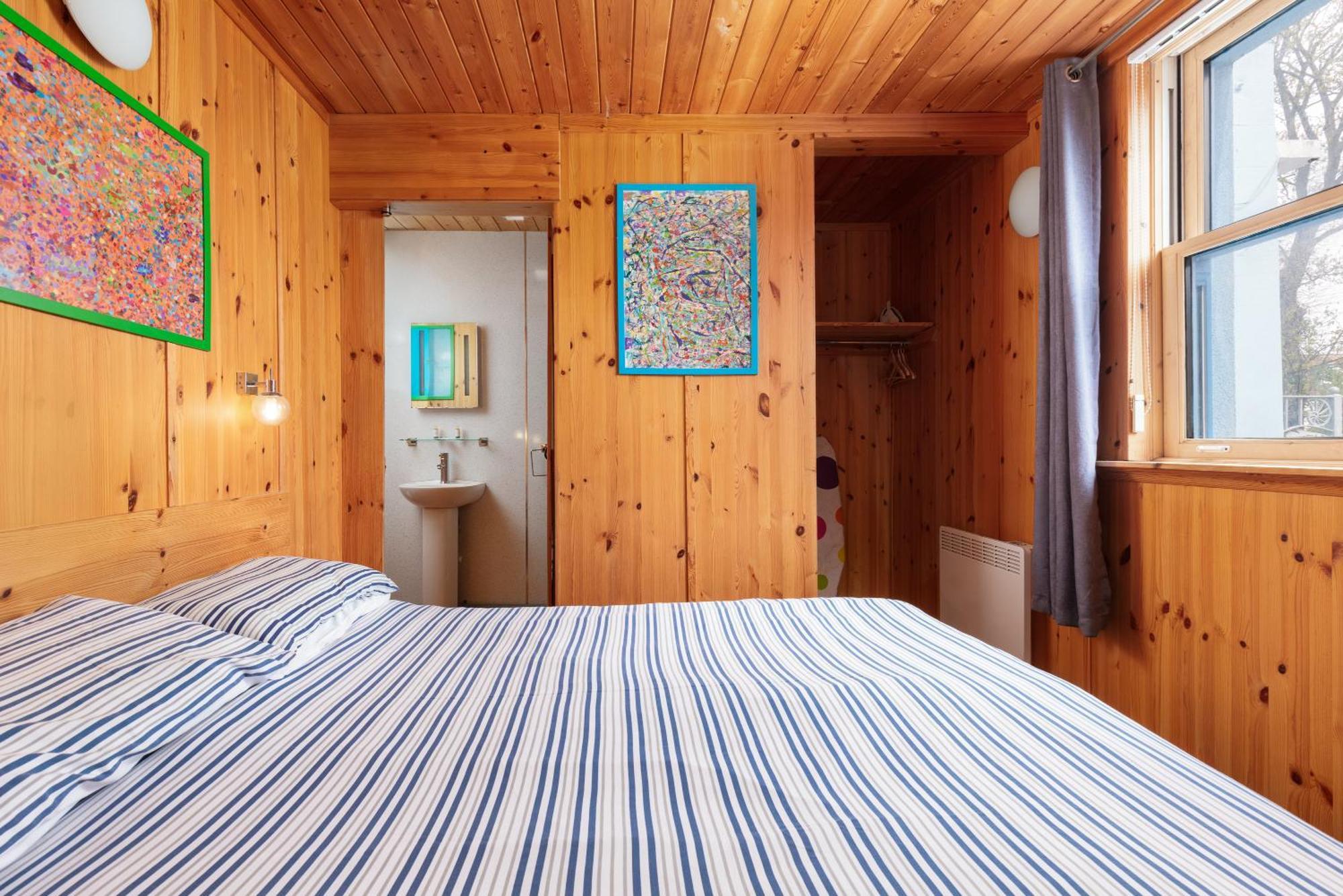 Discovery House Вітбі Екстер'єр фото